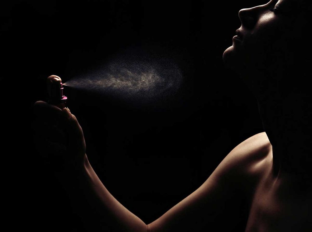 Where to apply a perfume to make it last long Where to apply a perfume to make it last long